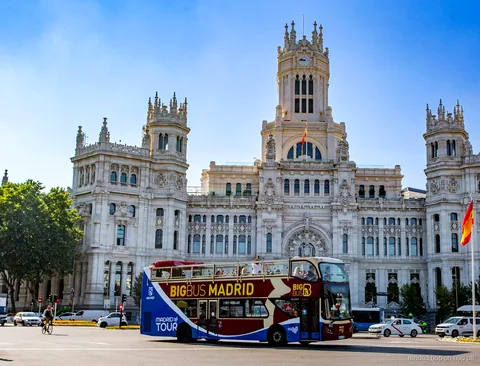 Autobus Big Bus Madrid hop-on hop-off a due piani scoperto nel centro città