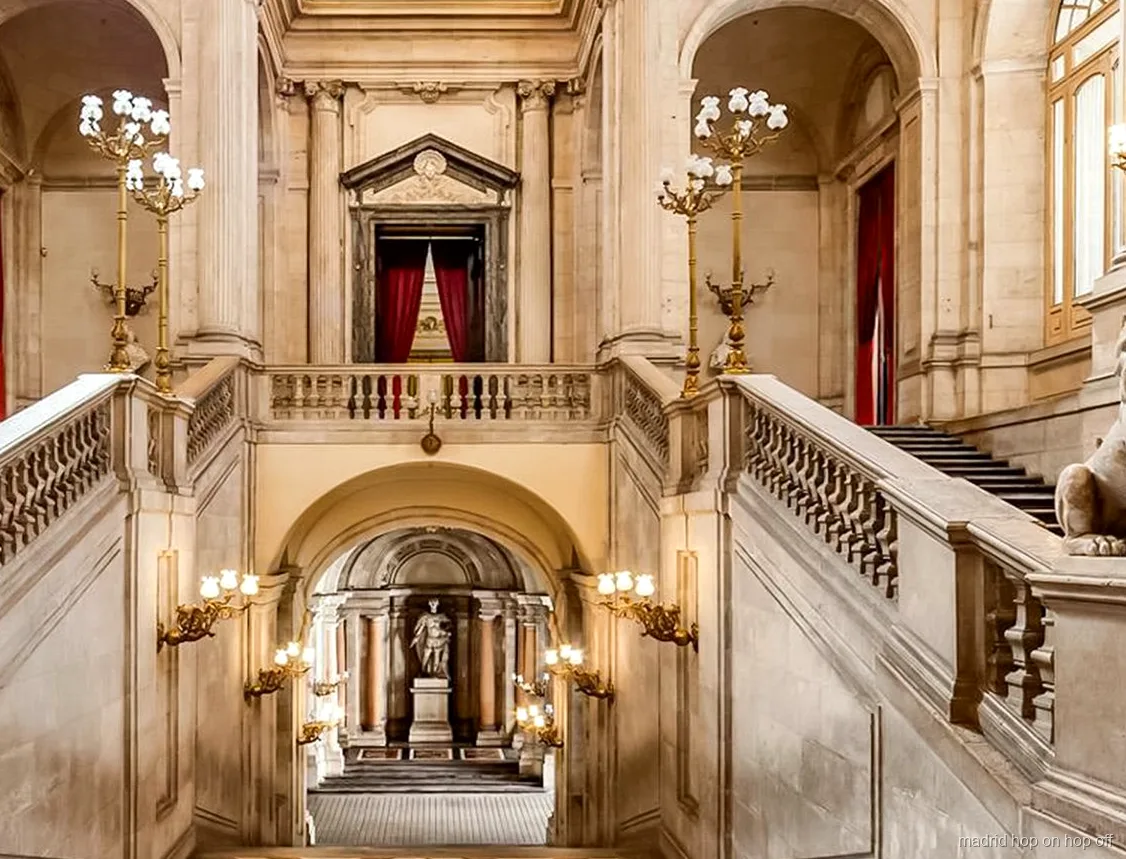 Sala dels Miralls dins del Palau Reial de Madrid