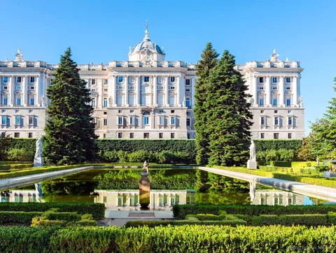 Entrada del tour guiado en grupo reducido del Palacio Real de Madrid