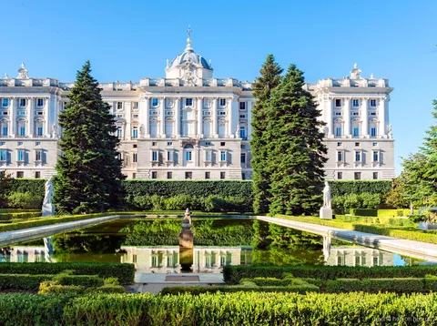 Ingresso del tour guidato in piccolo gruppo del Palazzo Reale di Madrid